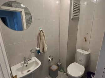 AKARBAŞI MAHALLESİNDE SATILIK 2+1 BAKIMLI DAİRE