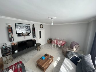 AKARBAŞI MAHALLESİNDE SATILIK 2+1 BAKIMLI DAİRE